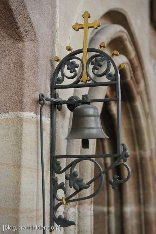 Frauenkirche Nuernberg der Hochzeitsfotograf Heiraten in Nuernberg kirchliche Hochzeit Christkind Nuernberg_08