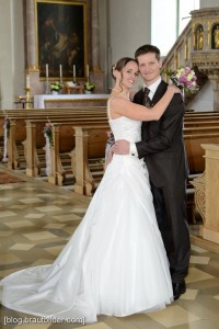 Hochzeitsfotos bei schlechtem Wetter - Hochzeitsfotograf Wiesenthau, Forchheim, Erlangen, St. Martin Kirche in Eggolsheim