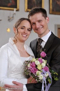 Hochzeitsfotos bei schlechtem Wetter - Hochzeitsfotograf Wiesenthau, Forchheim, Erlangen, St. Martin Kirche in Eggolsheim