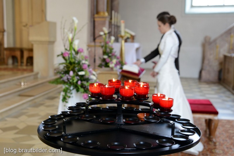 Hochzeitsfotos bei schlechtem Wetter - Hochzeitsfotograf Wiesenthau, Forchheim, Erlangen, St. Martin Kirche in Eggolsheim