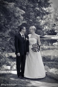 Obwohl die traditionelle, klassische Hochzeit nie unmodern wird, so verändert sich der Style der Brautbilder. Hochzeitsfotograf Wien