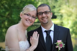 Obwohl die traditionelle, klassische Hochzeit nie unmodern wird, so verändert sich der Style der Brautbilder. Hochzeitsfotograf München