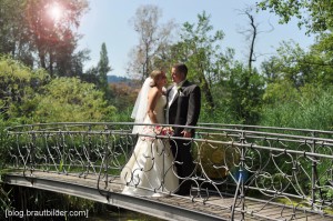 Der Hochzeitsfotograf in der Schweiz. Hochzeitsfotos am Zürichsee, auf der Halbinsel Au.