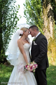 Der Hochzeitsfotograf in der Schweiz. Hochzeitsfotos am Zürichsee, auf der Halbinsel Au.