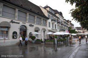 Der Hochzeitsfotograf in Rapperswil. Das Hotel Schwanen, an der prächtigen Seepromenade.