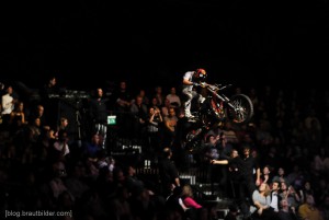 Zirkus FLIC FLAC - 25 Jahre Hoechststrafe - Premiere Nuernberg 12-2014 - der Hochzeitsfotograf