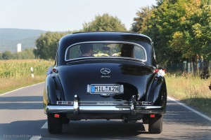 Hochzeitsfotograf Dorf am See Seehotel Niedernberg Adenauer Mercedes Hochzeitsauto