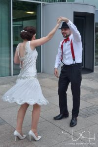 Hochzeitsfotograf, Mit 20-er Jahre Motto im Great Gatsby Style, Hochzeitsfotograf, moderne Hochzeitsfotos, Hochzeitsfotos mit dem Wow Effekt, die besten Hochzeitsfotos, Sie suchen einen guten Hochzeitsfotografen, Hochzeitsfotograf Gardasse,