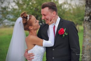 die klassischen Hochzeitsfotos sind ein Muss für jedes Hochzeitspaar - Hochzeitsfotograf gesucht?