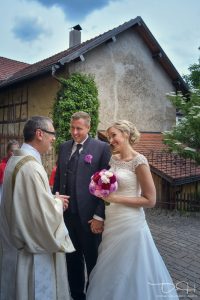 Hochzeitsfotograf Schloss Burgellern, Heiraten auf dem Schloss in Burgellern, kirchliche Trauung Burgellern, Schesslitz