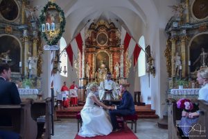 Hochzeitsfotograf Schloss Burgellern, Heiraten auf dem Schloss in Burgellern, kirchliche Trauung Burgellern, Schesslitz
