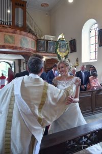 Hochzeitsfotograf Schloss Burgellern, Heiraten auf dem Schloss in Burgellern, kirchliche Trauung Burgellern, Schesslitz