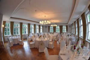 Hochzeitsfotograf Schloss Burgellern, Heiraten auf dem Schloss in Burgellern, kirchliche Trauung Burgellern, Schesslitz