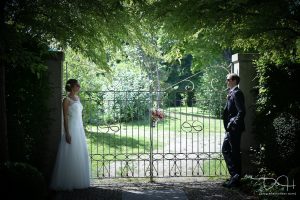 Sie möchten moderne und lockere Hochzeitsfotos? der Hochzeitsfotograf auch!