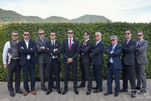 Sie möchten moderne Gruppenbilder Ihrer Hochzeitsgäste? Ihr Hochzeitsfotograf ist für Sie da!