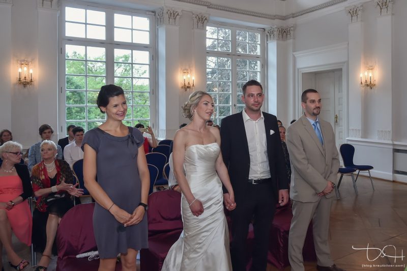 Als Hochzeitsfotograf in Fürth Burgfarnbach, Standesamt Schloss Burgfarnbach