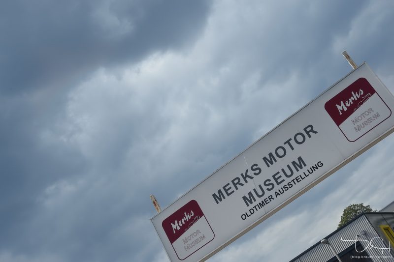 Hochzeitsfeier im Merks Automuseum, der Hochzeitsfotograf im Museum