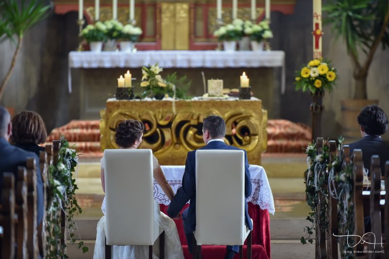 Braut und Braeutigam vor dem Ja-Wort! Euer Hochzeitsfotograf aus Nuernberg macht die Bilder!