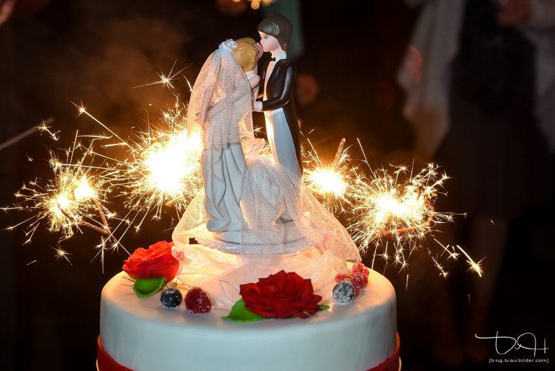 Hochzeitstorte fotografiert vom Hochzeits Fotograf aus Nuernberg.