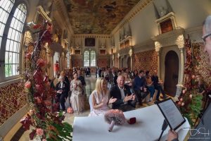 Der Hochzeitsfotograf fotografiert die standesamtliche Trauung im Hirsvogelsaal!