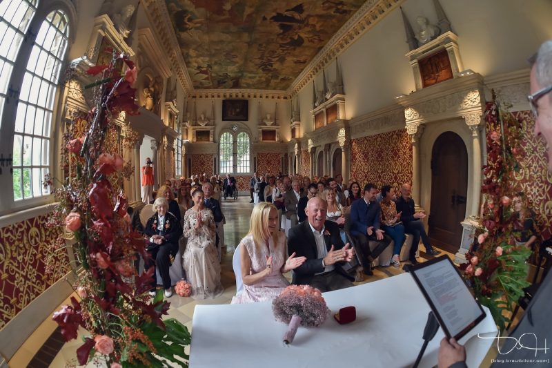 Der Hochzeitsfotograf fotografiert die standesamtliche Trauung im Hirsvogelsaal!