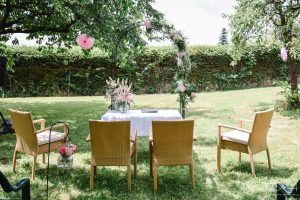 Freie Trauung fotografiert der Hochzeitsfotograf aus Nuernberg in Leinburg, Distlerhof