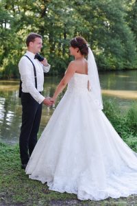 Tolle Location, tolles Brautpaar, tolle Brautbilder vom Hochzeitsfotografen. Scherau in Leinburg.