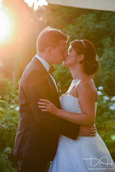 Das Brautpaar! Der Hochzeitsfotograf im Distlerhof in Leinburg.