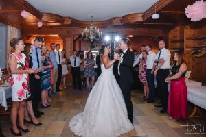 Der Hochzeitstanz, fotografiert vom Hochzeits Fotografen aus Nuernberg.