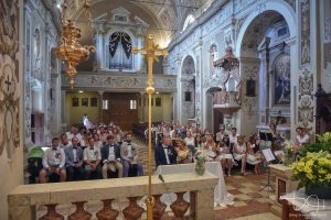 Euer Hochzeits Fotograf aus Nuernberg in Italien am Gardasee in der wunderschoenen Chiesa San Vincenzo.