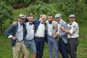 Lustige Gruppenfotos macht der Hochzeitsfotograf aus Nuernberg.