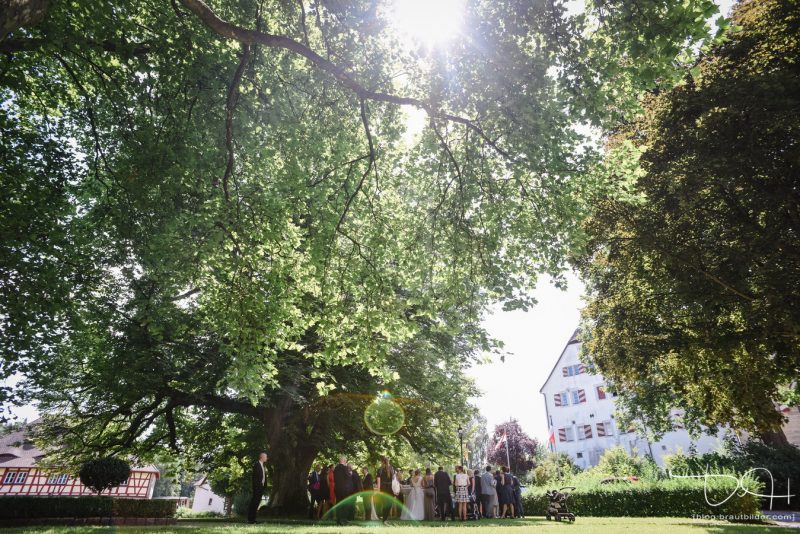 Der Hochzeitsfotograf aus Nuernberg im Schloss Henfenfeld, das Pfinzingschloss